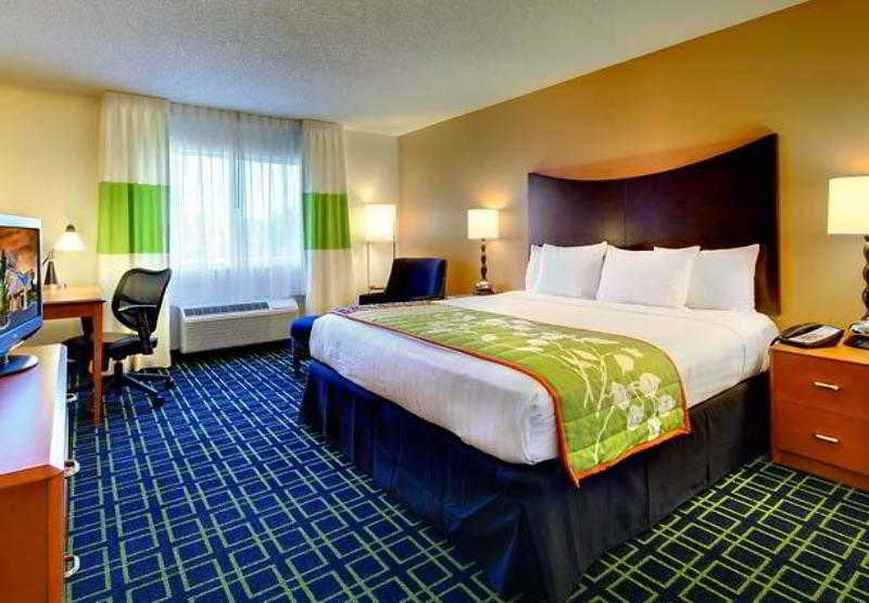 פינלס פארק Fairfield Inn And Suites St Petersburg Clearwater חדר תמונה